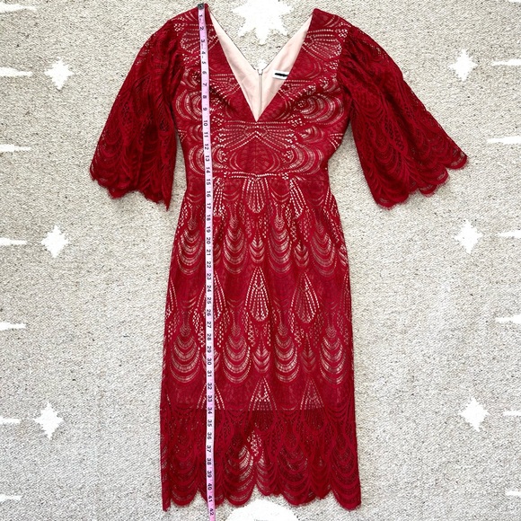 NWOT Dress The Population Mia Angel Sleeve Lace Sheath Midi Dress in Red - Picture 7 of 12